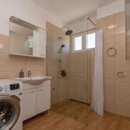 Σπίτι διακοπών In With Kitchen *